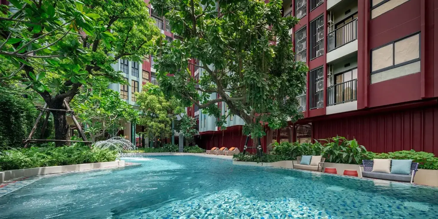 Кондоминиум с бассейном в Уичите у Central Phuket